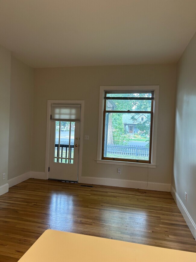 Building Photo - 603 Mathews St