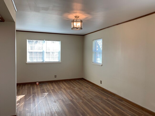 Building Photo - Property on approx 1 acre with lots of upd...