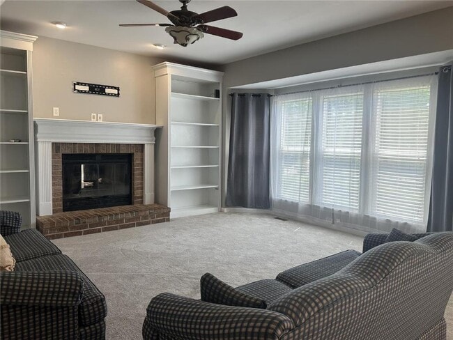 Building Photo - 208 Madison Park Dr