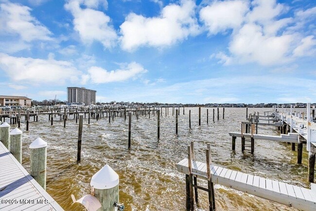 Building Photo - 113 Wharfside Dr
