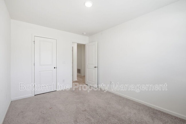 Building Photo - 1117 Dakine Dr