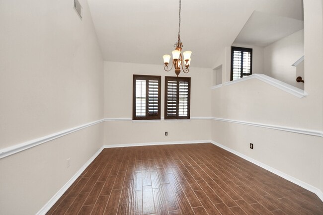 Building Photo - 1805 Jasmine Hollow Ln