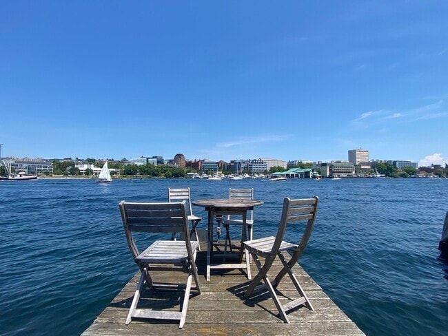 Building Photo - 3126 Portage Bay Pl E