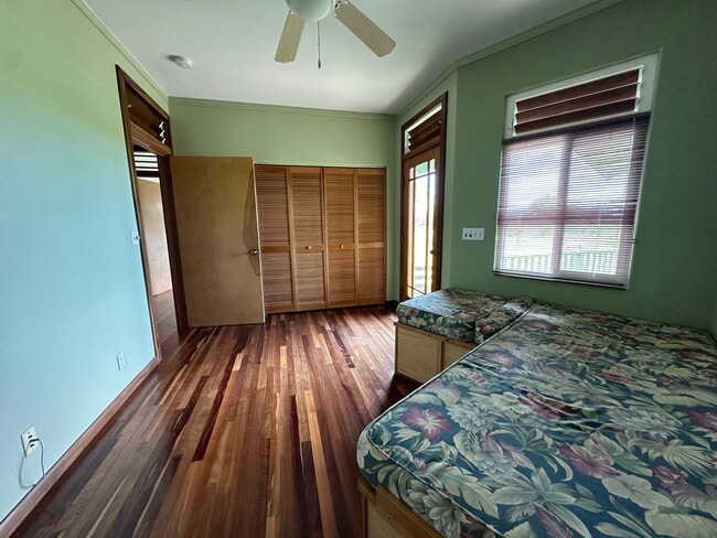 Building Photo - 4 Bedroom/ 2.5 Bath