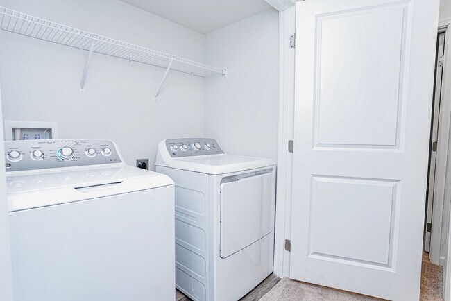 Building Photo - 231 Brooklane Ct