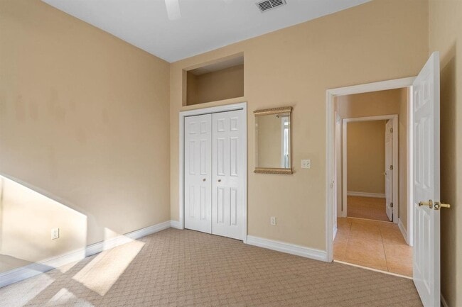 Building Photo - 8846 Glen Abby Dr