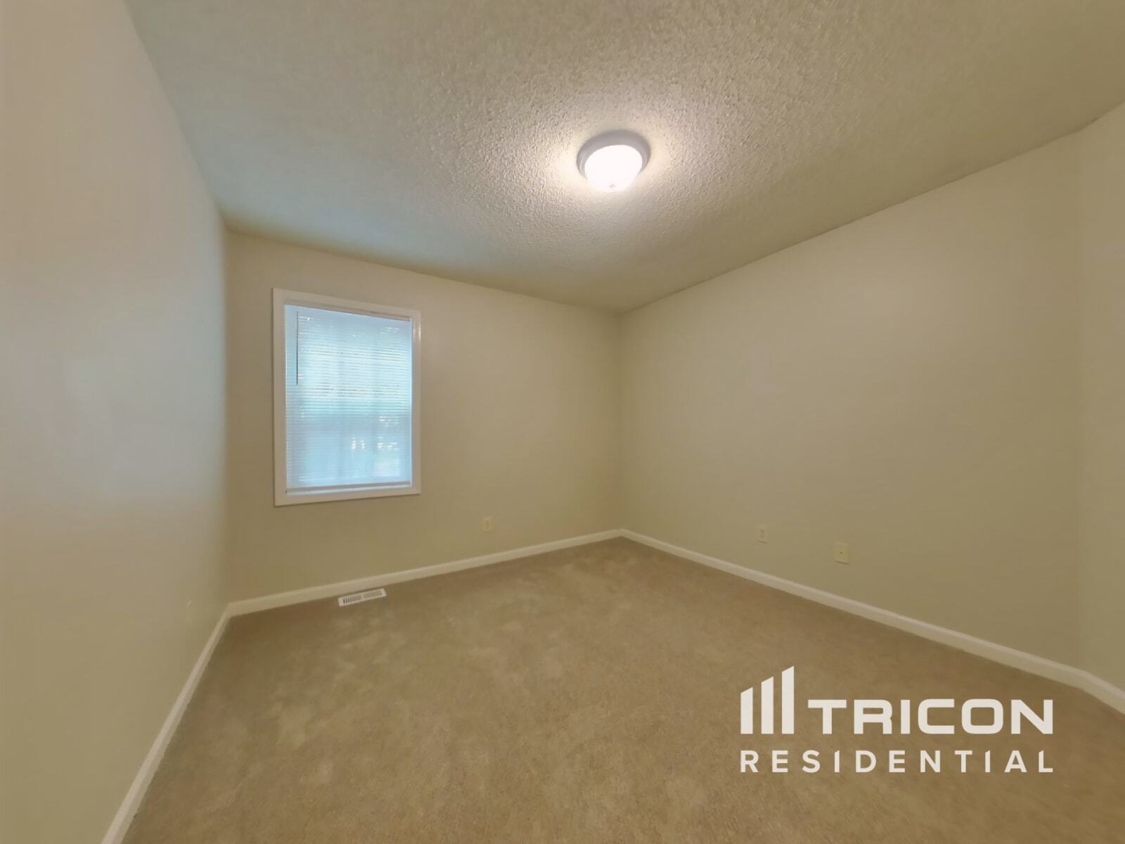 Building Photo - 2709 Owens Dr