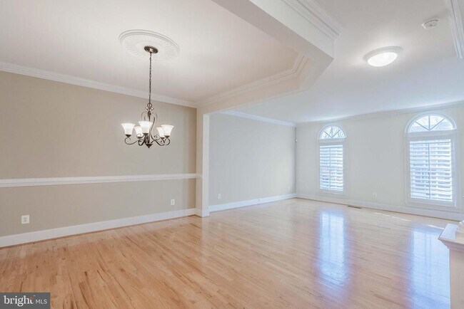 Building Photo - 2303 Sawtooth Oak Ct