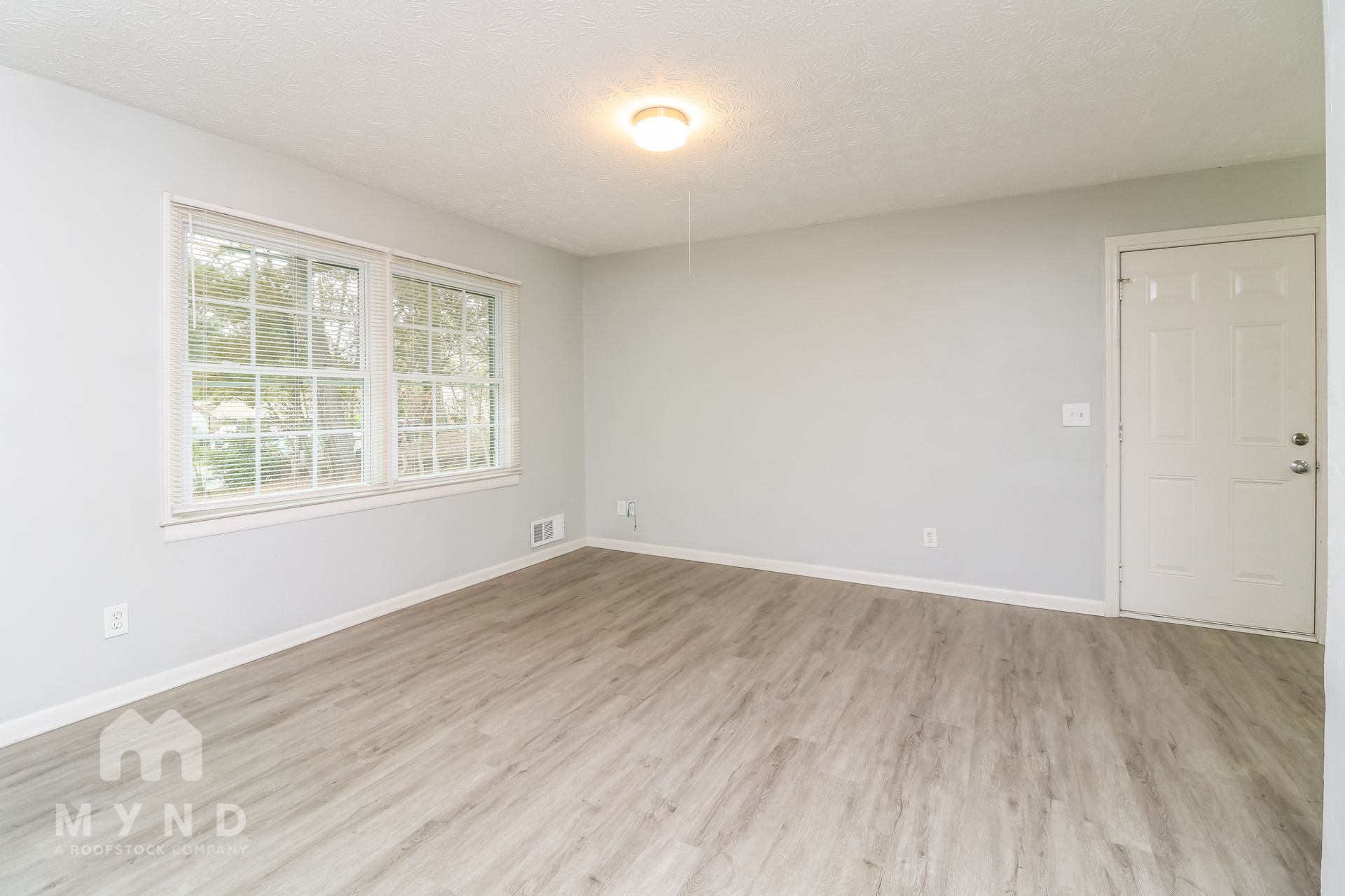 Building Photo - 4262 Cottage Ln