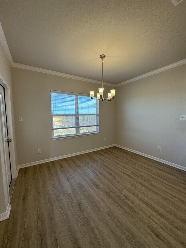 Building Photo - 8810 Happy Vly Dr