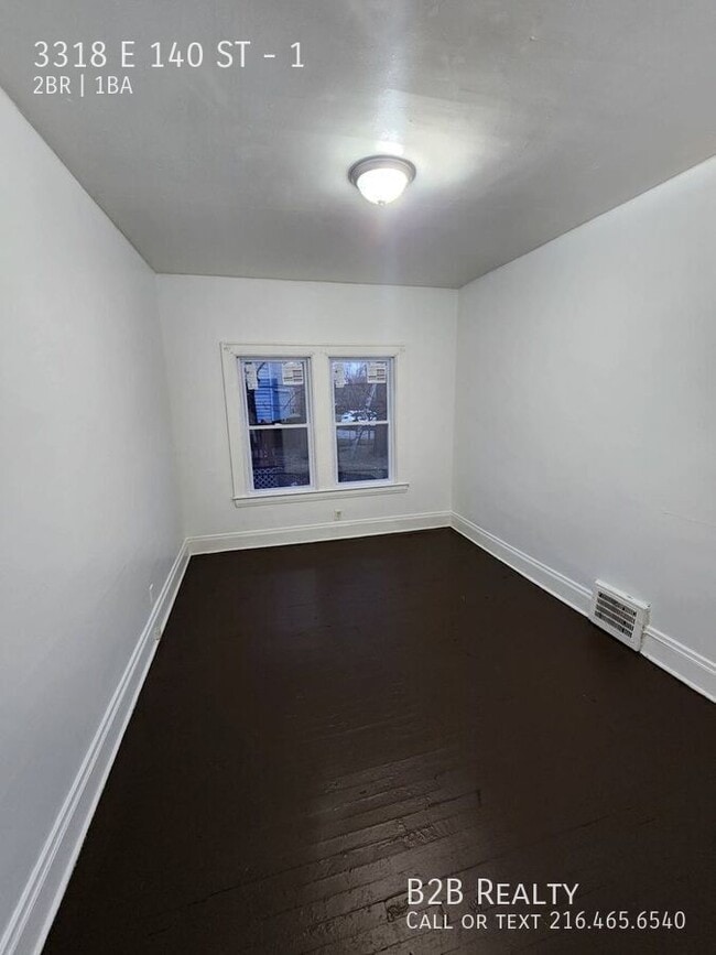 Building Photo - 3318 E 140th St