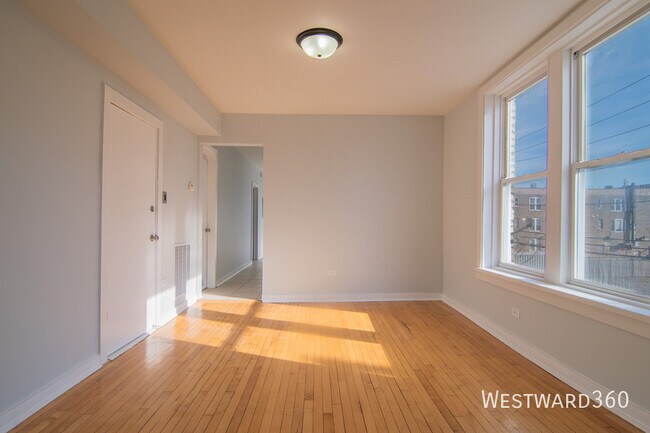 Building Photo - 1141 S Francisco Ave