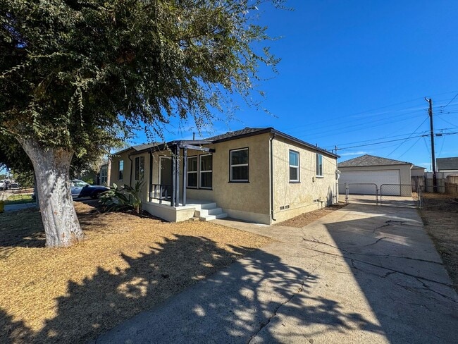Building Photo - El Cerrito 3Bed/2Ba Private Yard, off-street parking Just renovated