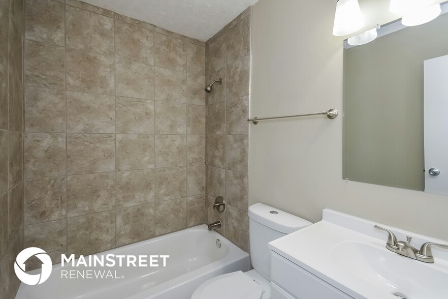 Building Photo - 464 Pinecrest Dr