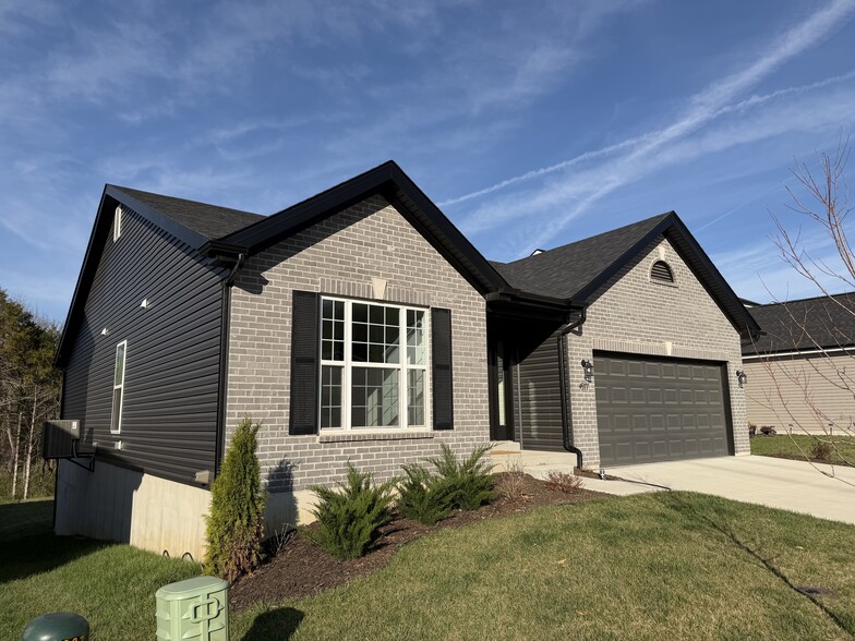 Front side - 4977 Knotty Alder Dr