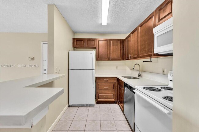 Building Photo - 10765 Cleary Blvd