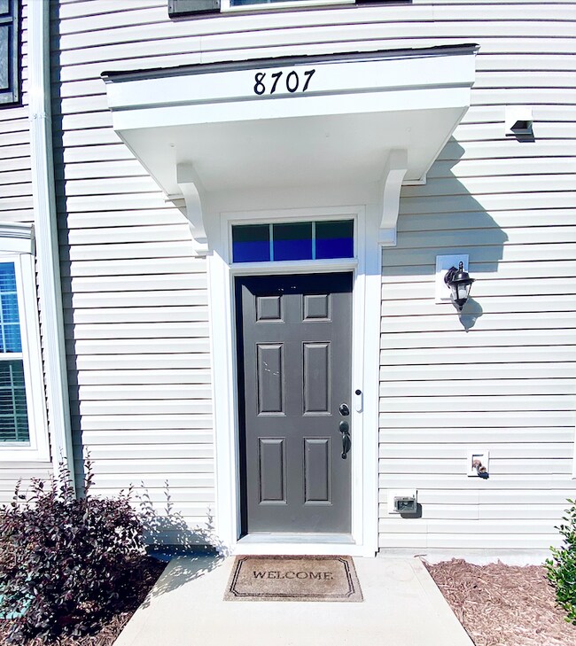 Building Photo - 8707 Red Canyon Way