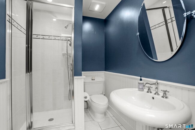 Building Photo - 23 Garden City Rd