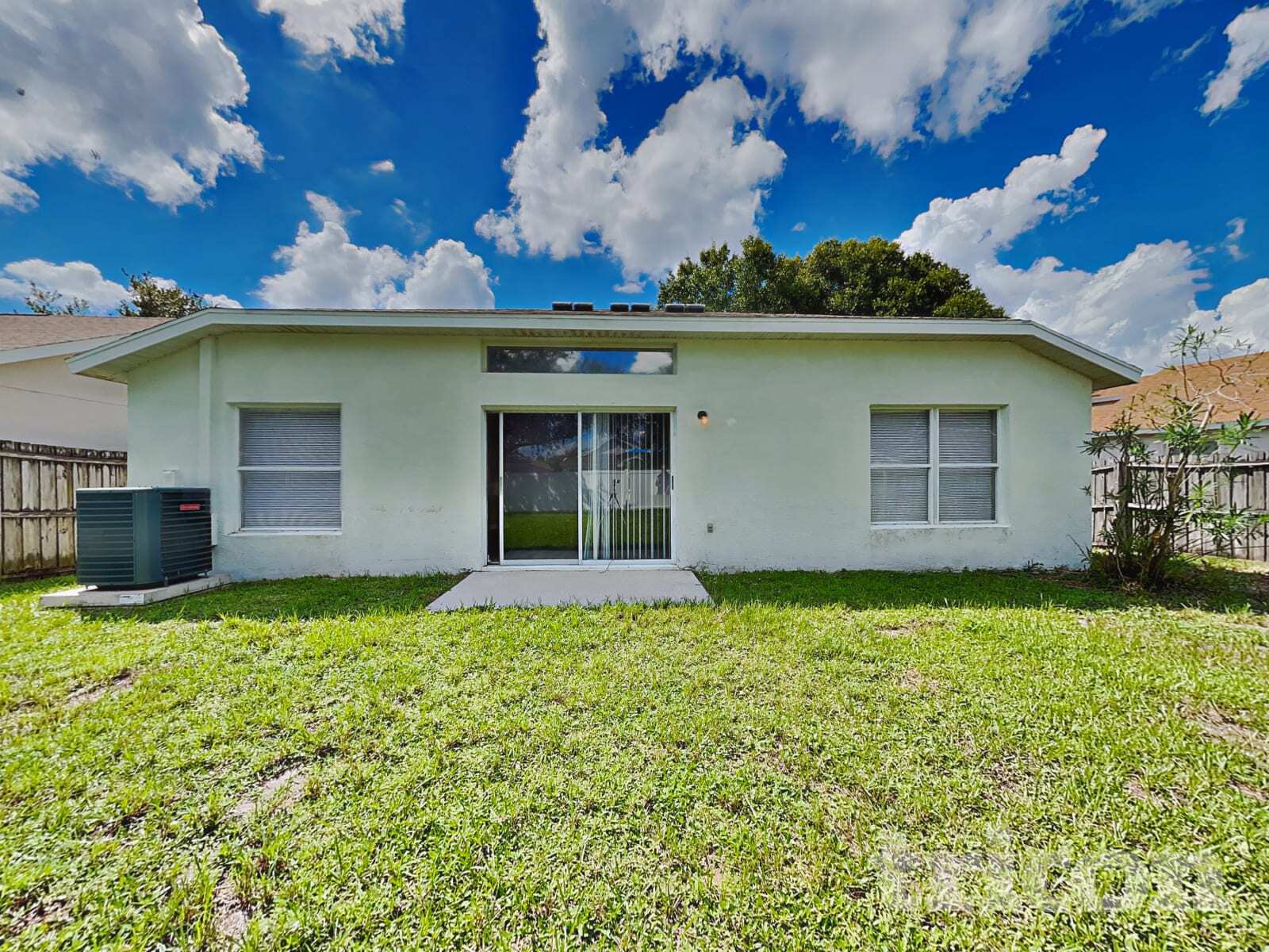 Building Photo - 12420 Tree Pointe Ct