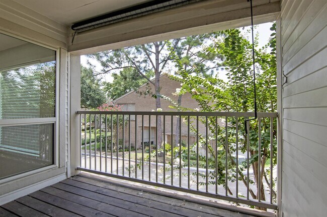 Building Photo - 2066 Augusta Dr