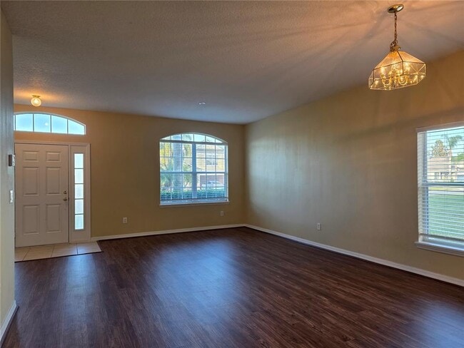 Building Photo - 313 Key Haven Dr