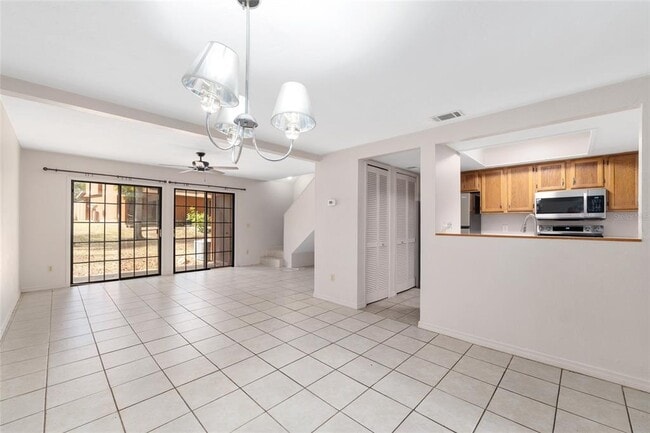 Building Photo - 900 SW 62nd Blvd