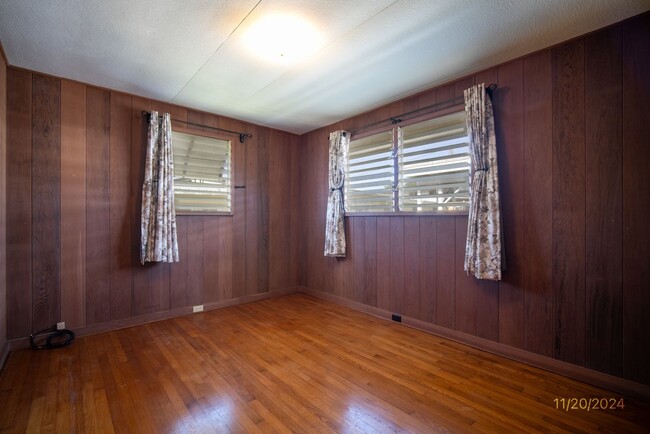 Building Photo - 2 bd, 1 ba Single Family Home In Wahiawa