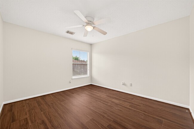 Building Photo - 12831 Dove Point Ln