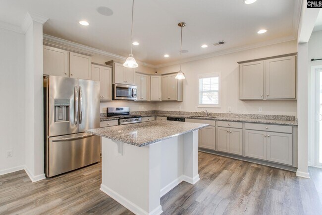 Building Photo - 246 Honey Hill Way