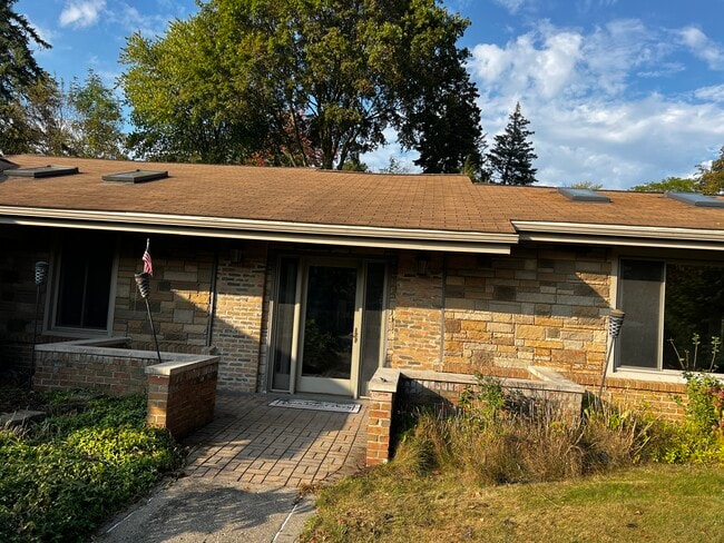 Building Photo - 4409 Exmoor Cir