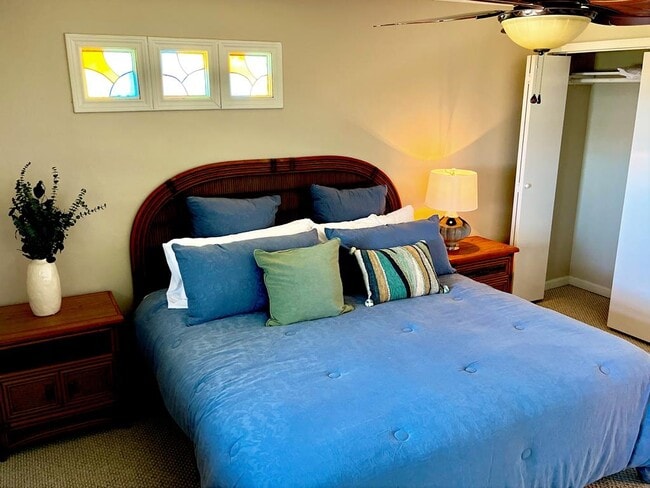 Building Photo - 602 N Shore Dr E