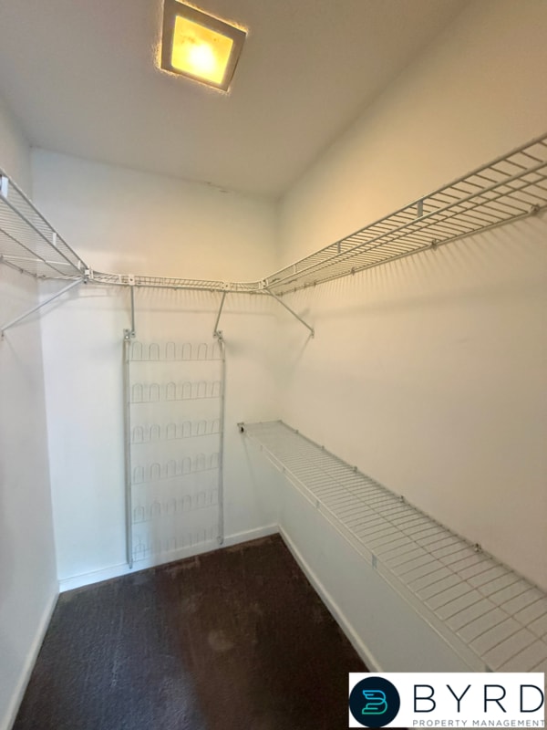 Building Photo - 1703 Sheldrake Ct