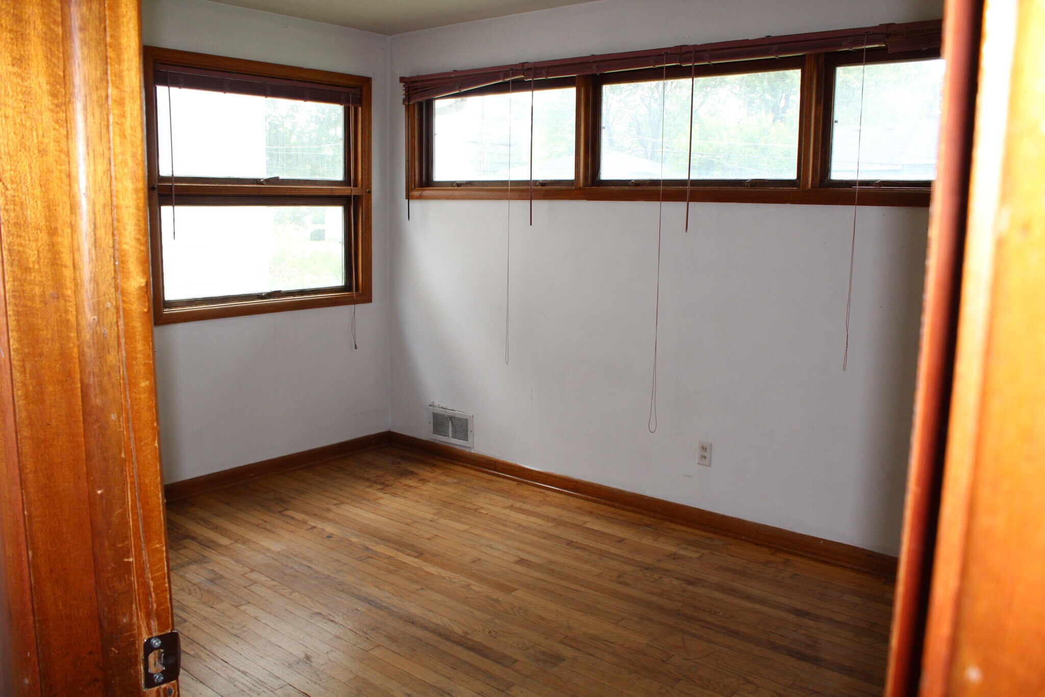 Bedroom #2 - 1129 W Carson St