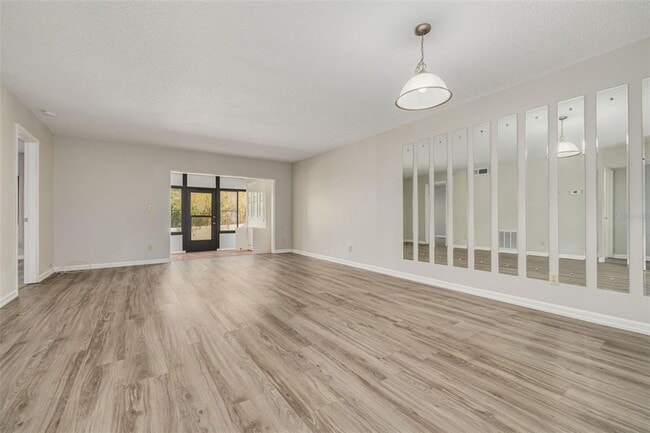 Building Photo - 3590 Magnolia Ridge Cir