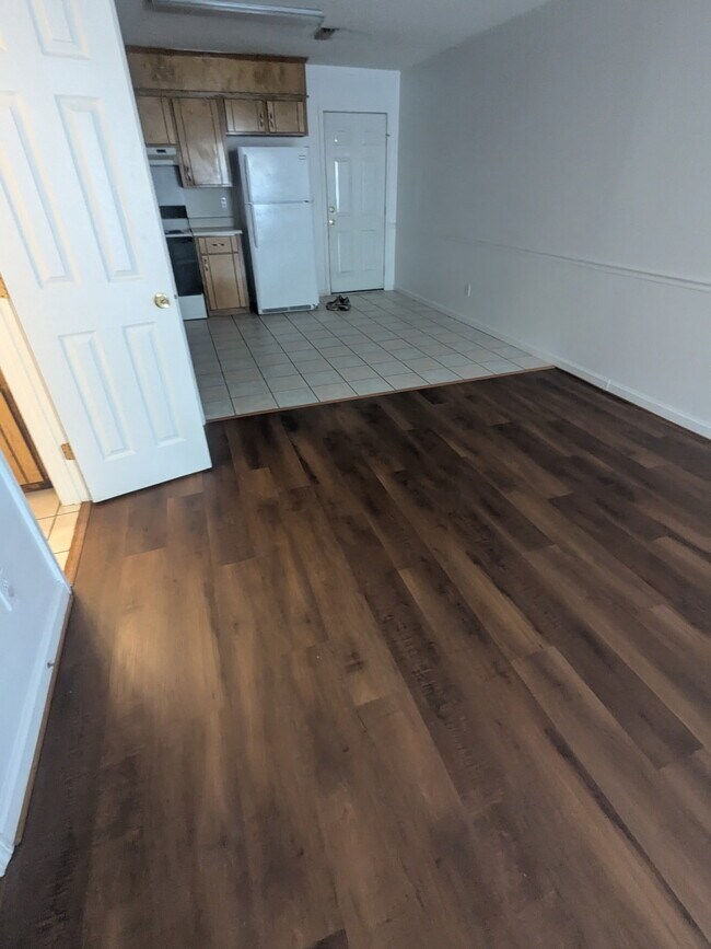 Building Photo - 321 Trammell St