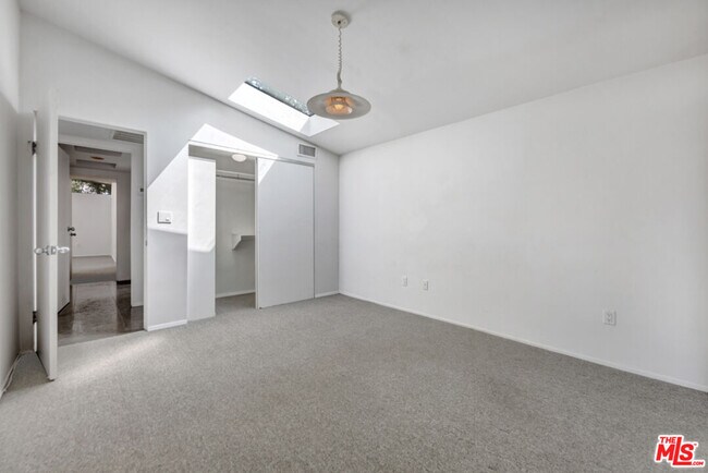 Building Photo - 30611 Las Estrellas Dr