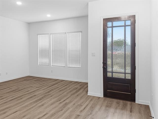 Building Photo - 721 Kerrville Ln