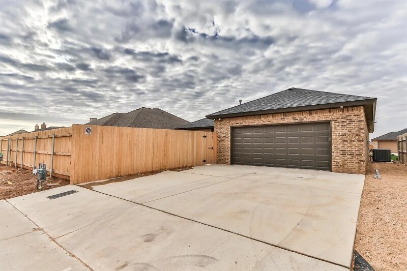 Building Photo - 5234 Kemper St