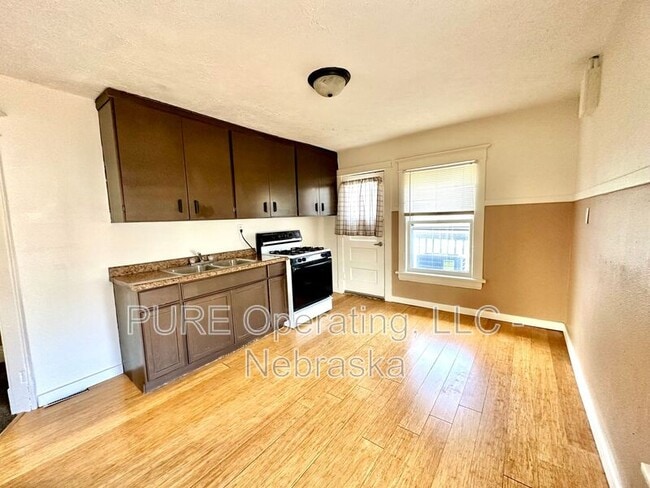 Building Photo - 1504 N 35th St