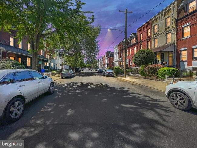 Building Photo - 637 N 32nd St