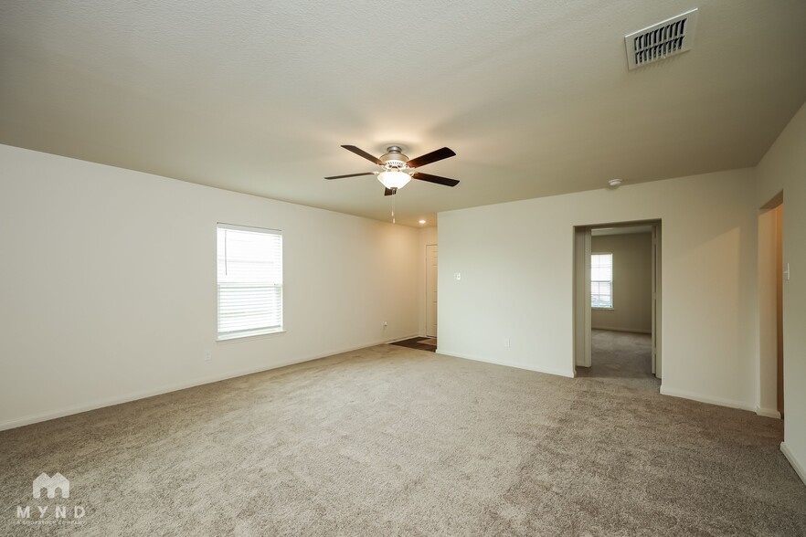Building Photo - 7310 Lazy Cyn