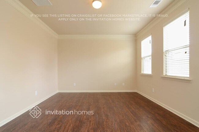 Building Photo - 3680 Brookhollow Dr