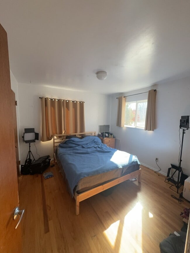 Building Photo - "Charming 2-Bed, 2-Bath Single Family Home in Boulder!"