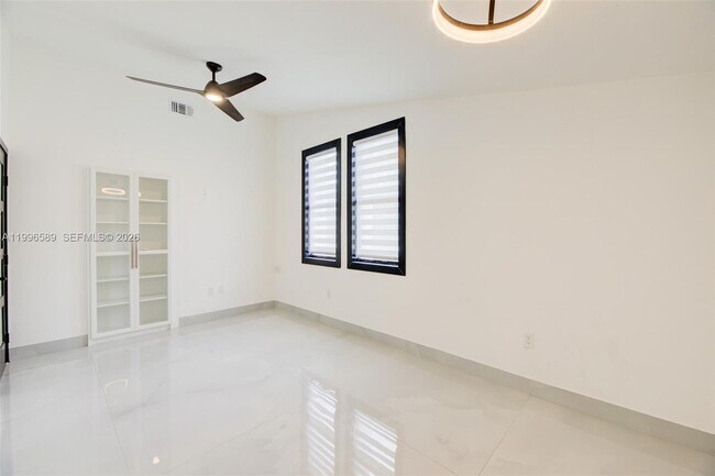 Building Photo - 17101 SW 48th St