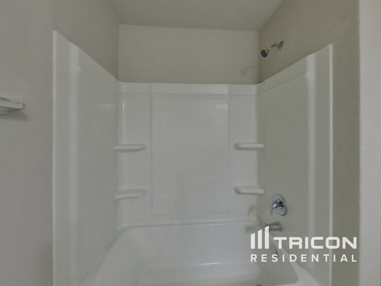Building Photo - 8443 Amistad Cove
