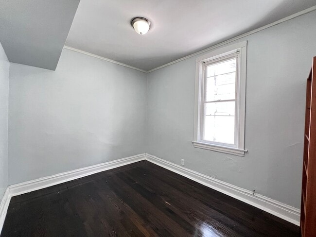 Building Photo - 8856 S Lowe Ave
