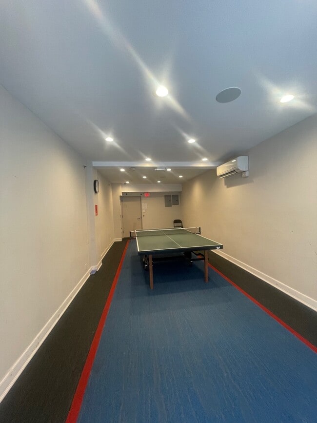 Building Photo - 40 Brighton 1st Rd