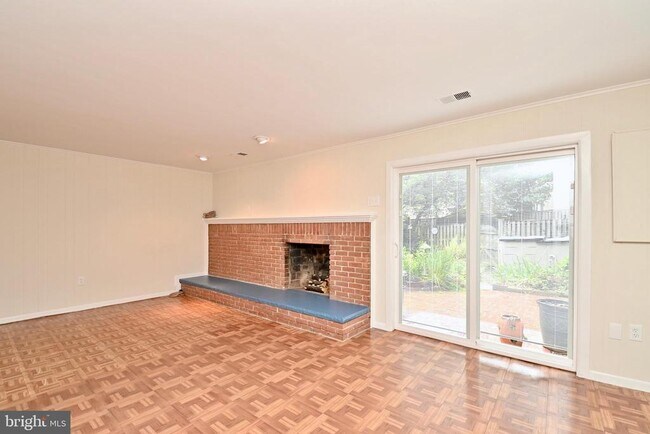 Building Photo - 8991 Omega Ct