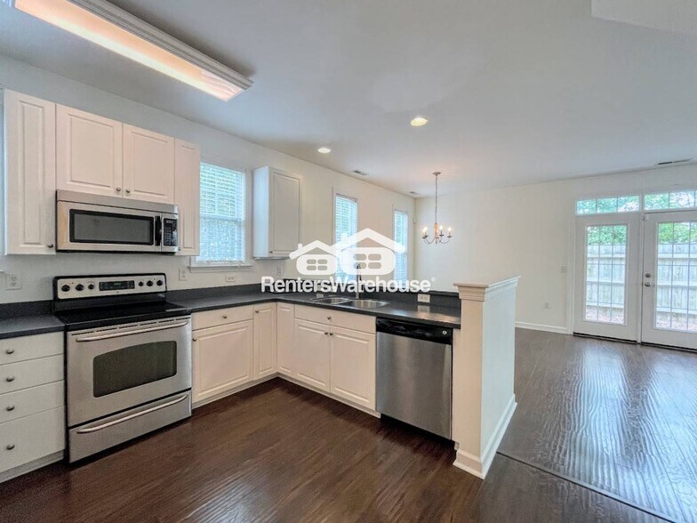 Building Photo - 446 Blue Beech Way