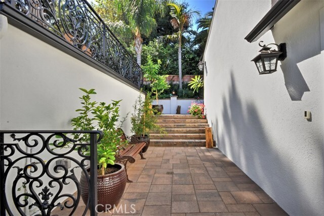 Building Photo - 15128 Valley Vista Blvd